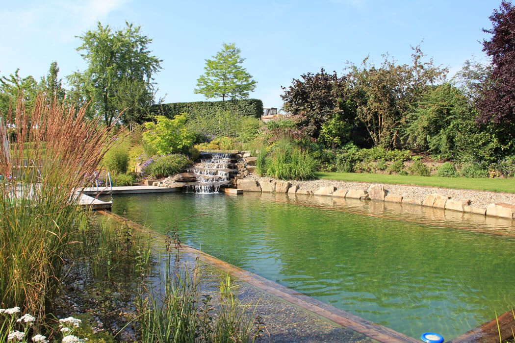 Leistungen Pool- und Teichbau: Farwick Gala-Bau