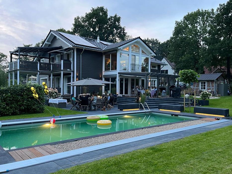 Leistungen Pool- und Teichbau: Farwick Gala-Bau 