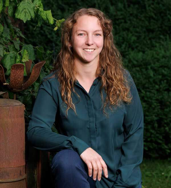 Norbert Farwick GmbH – Team Portrait - Nancy Barisic, Bauleiterin, Grünflächenpflege