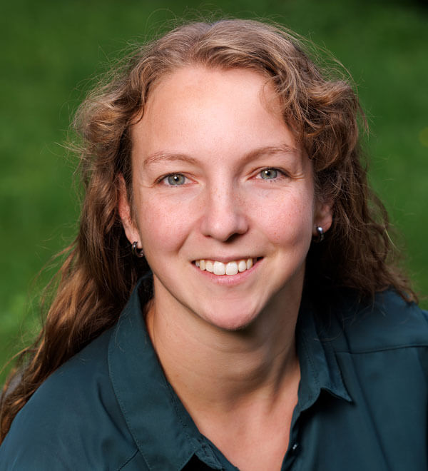 Norbert Farwick GmbH – Team Portrait - Nancy Barisic, Bauleiterin